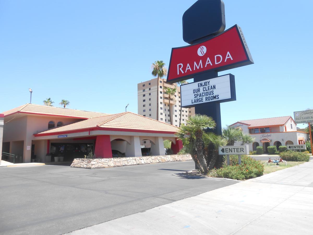 Отель Ramada By Wyndham Mesa Downtown Экстерьер фото